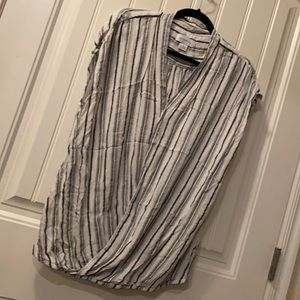 Liz Clairborne Criss Cross waist sleeveless shirt.